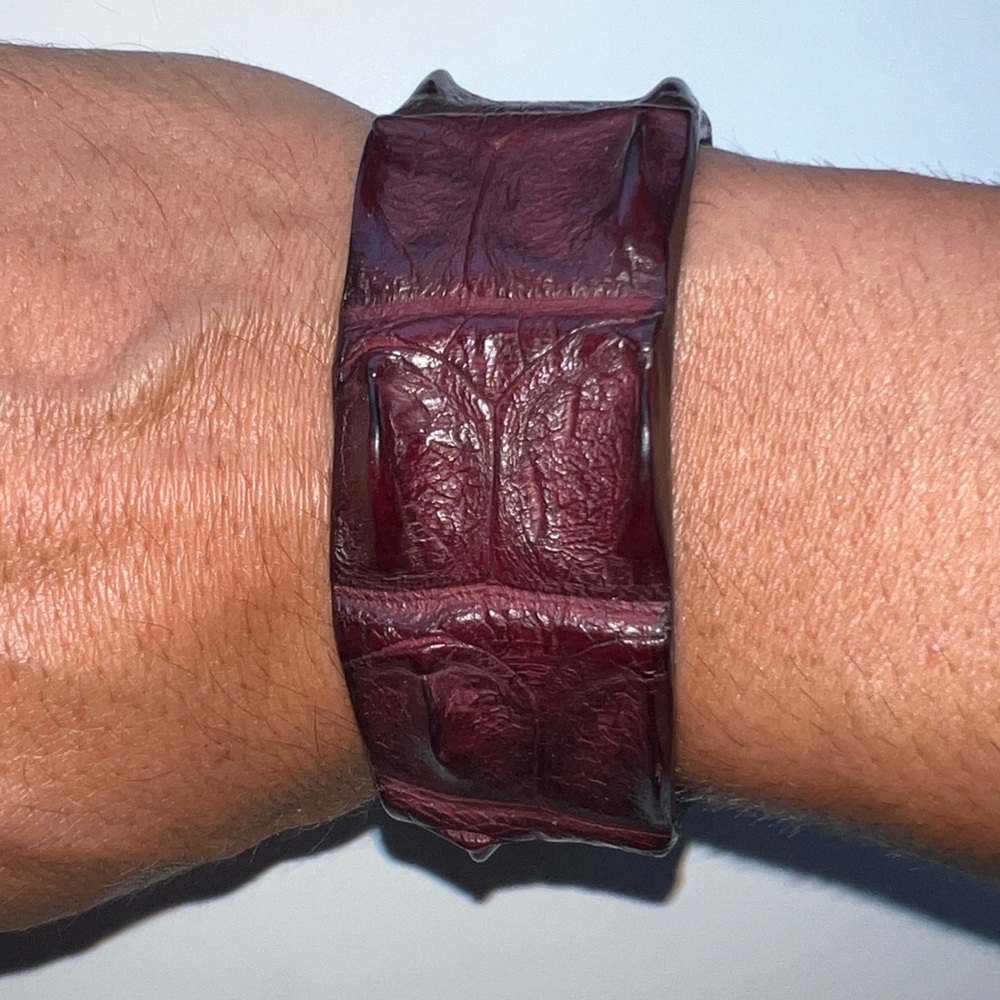 Genuine gator band fashion wrist accessory